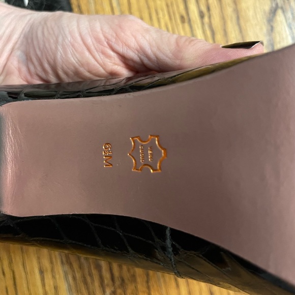 Joan and David Black Pattent Platform Pumps with Faux alligator pattern Size 6.5 - Picture 7 of 7